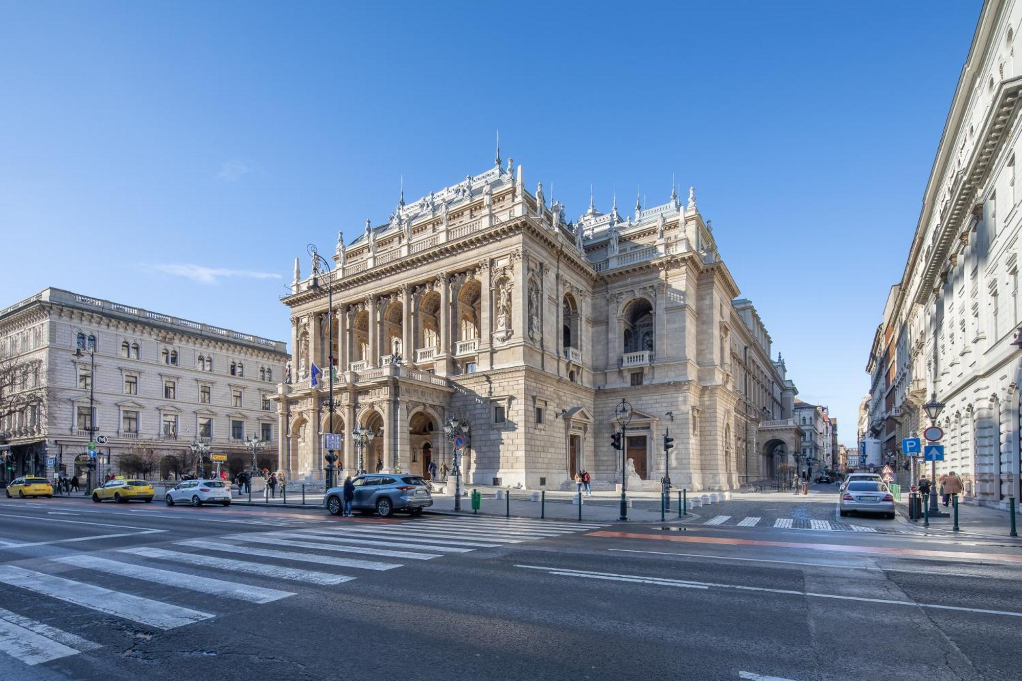 Opera Apartmán *